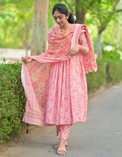 Empire Neckline Jaipuri Blockprint Dupatta Set- Gulabi Paridhan