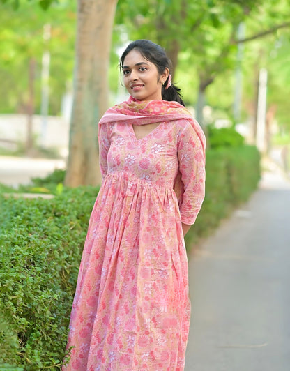 Empire Neckline Jaipuri Blockprint Dupatta Set- Gulabi Paridhan