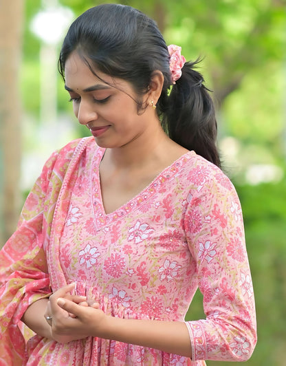 Empire Neckline Jaipuri Blockprint Dupatta Set- Gulabi Paridhan