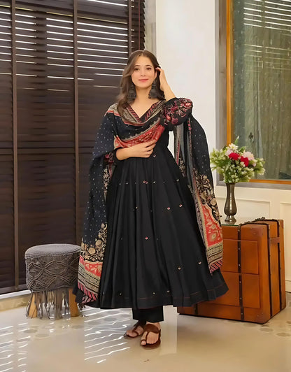Royal Black Anarkali Kurti- Gulabi Paridhan