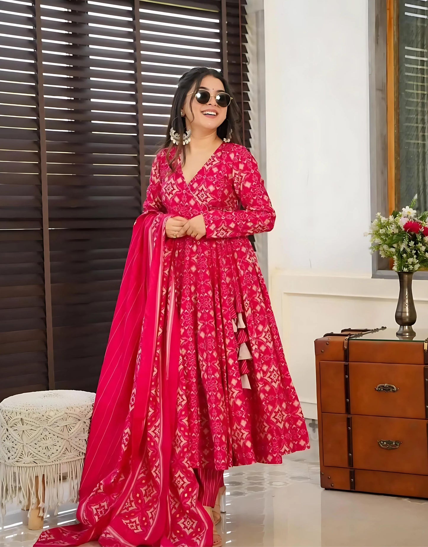 Royal Reverie: Grand Festive Anarkali - Gulabi Paridhan