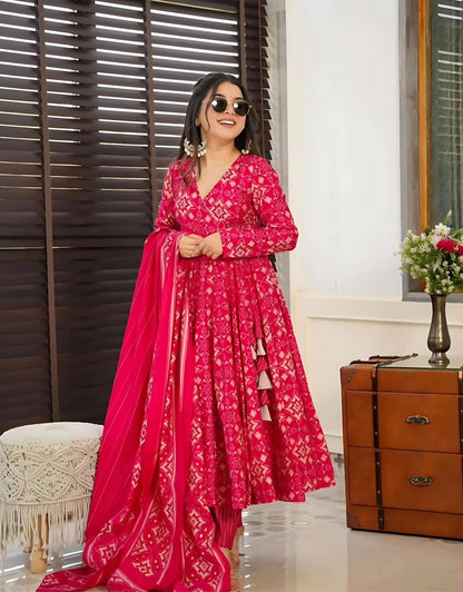 Royal Reverie: Grand Festive Anarkali - Gulabi Paridhan