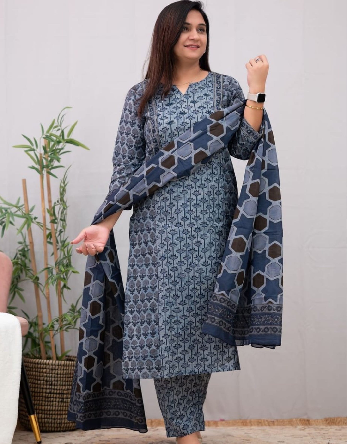 Ridhvi Classic Ajrakh Straight Pant Set-Gulabi Paridhan