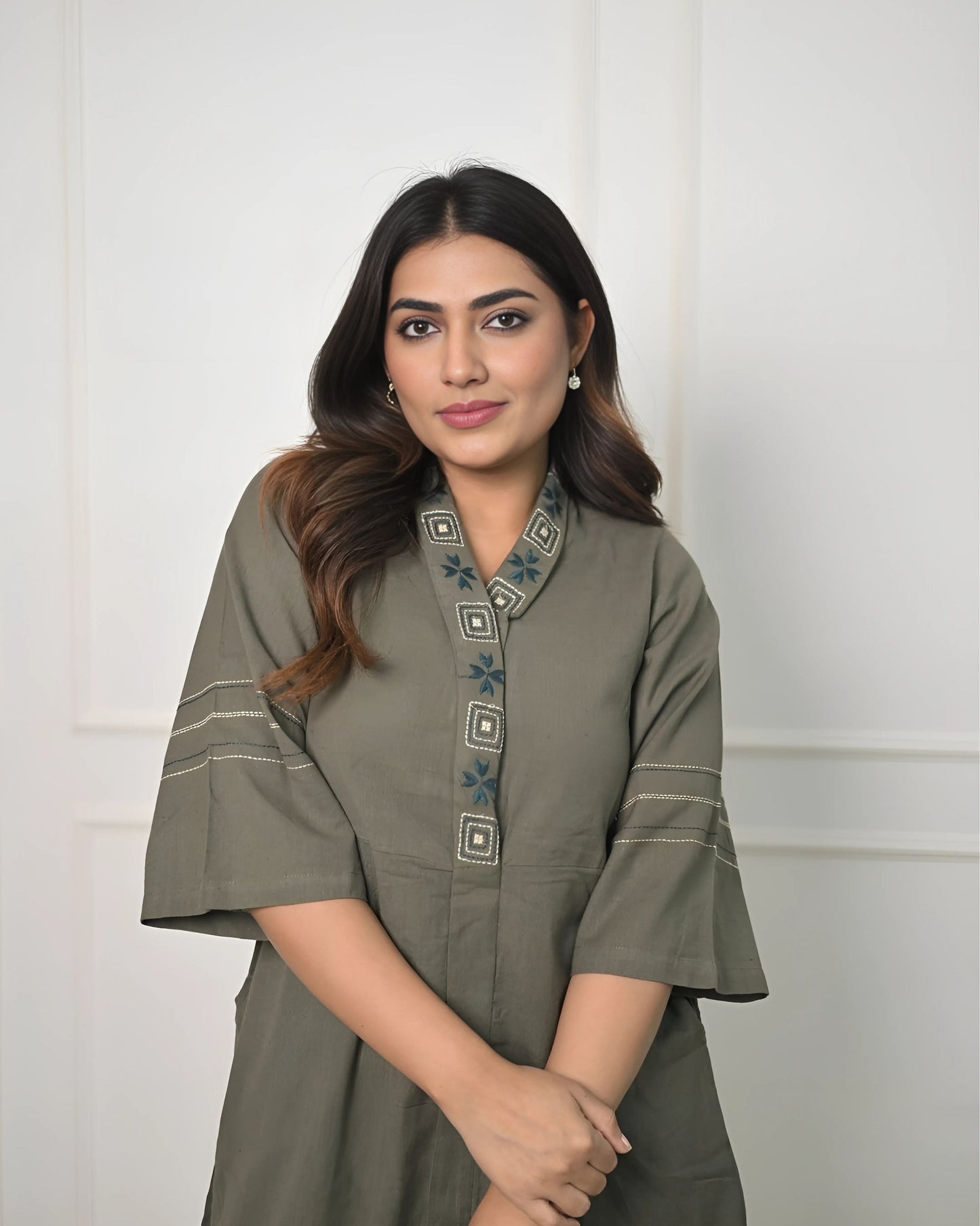 Monochromatic Pure cotton Embroidered Kurta Pant 2 Pc. Set- Gulabi Paridhan