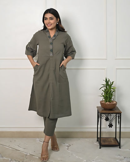 Monochromatic Pure cotton Embroidered Kurta Pant 2 Pc. Set- Gulabi Paridhan