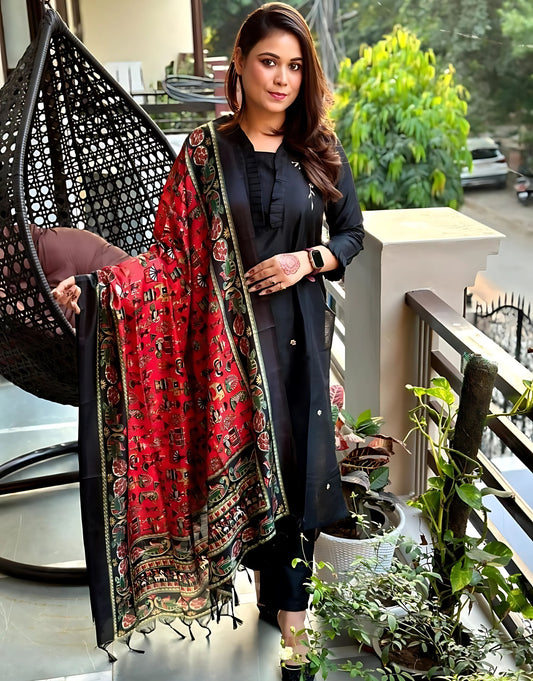 Urmi Black Ethnic Kurta Set- Gulabi Paridhan