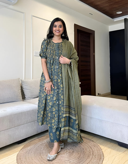 Stylish Printed Balloon Sleeved 3 Pc. Kurta Set
