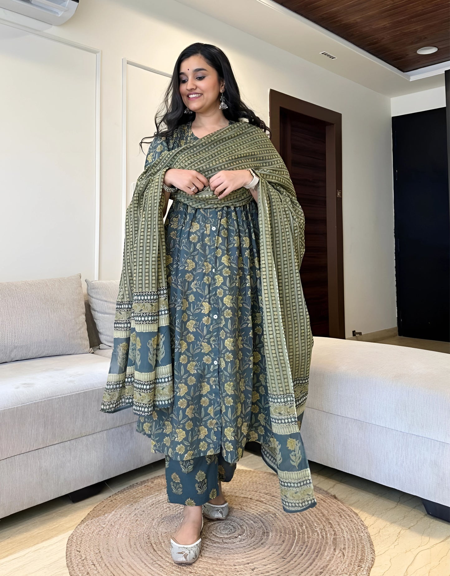 Stylish Printed Balloon Sleeved 3 Pc. Kurta Set